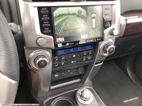 Used 2022 Toyota 4Runner Limited AWD/4WD image 9