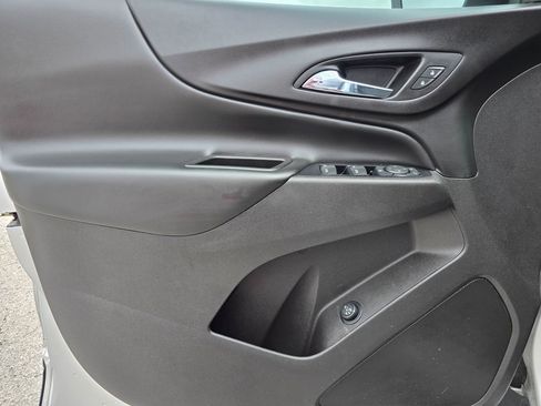 Used 2020 Chevrolet Equinox LT image 11
