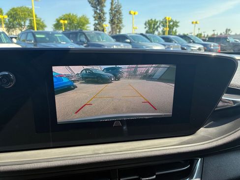 Used 2025 Buick Envista Preferred image 23