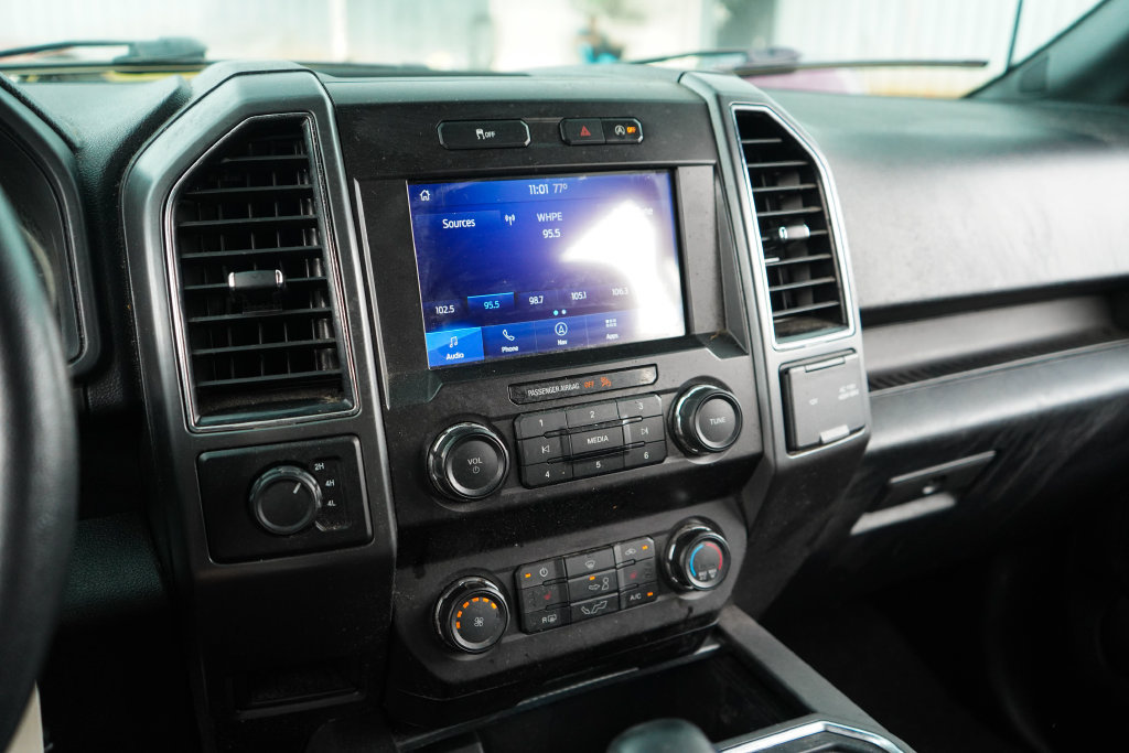 Used 2020 Ford F150 XLT w/ Equipment Group 302A Luxury AWD/4WD image 8