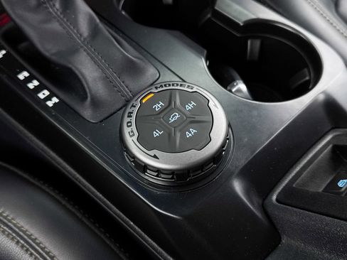 Used 2025 Ford Bronco Badlands AWD/4WD image 8