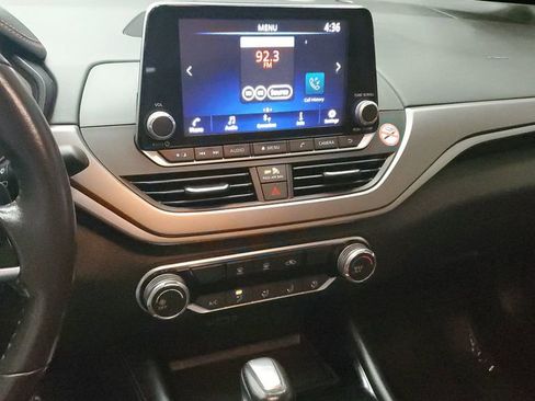 Used 2024 Nissan Altima 2.5 SR FWD image 24