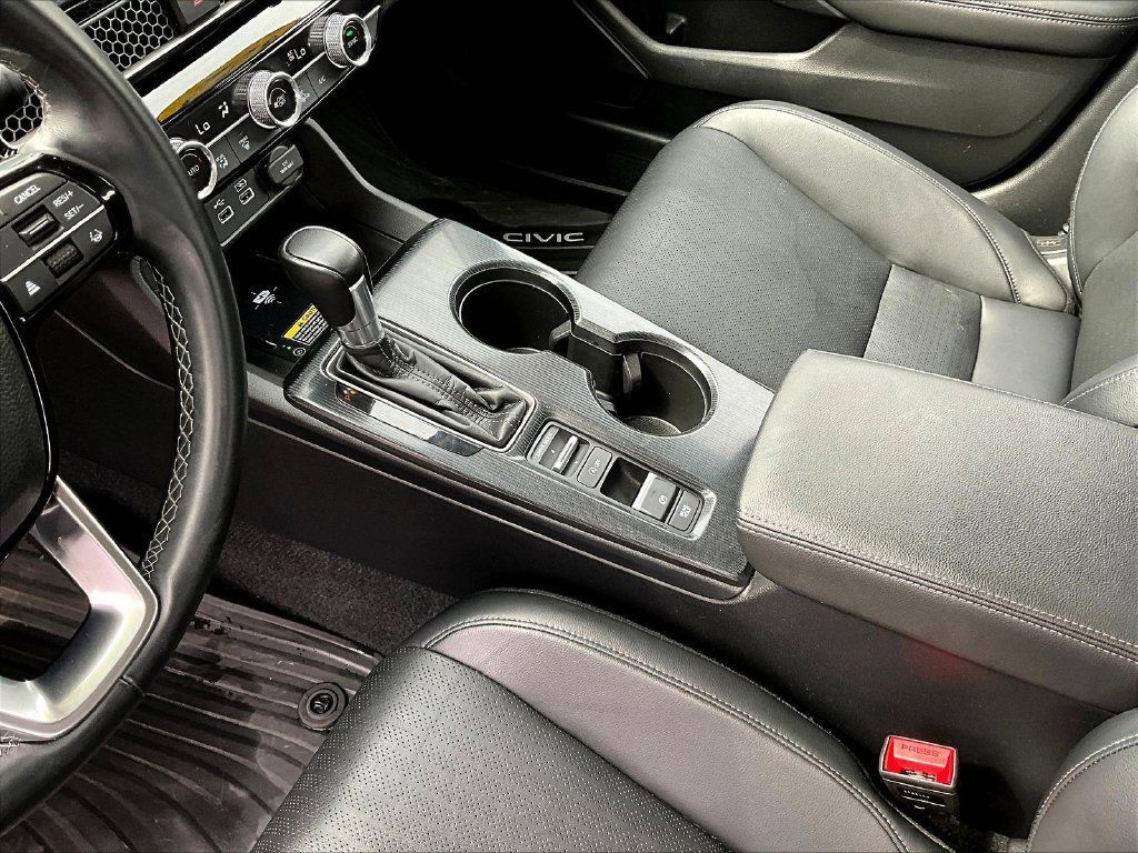 Used 2022 Honda Civic Touring image 21