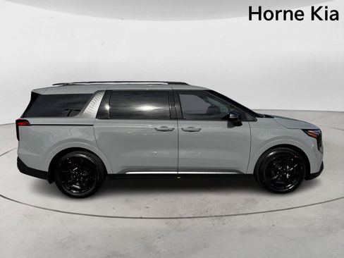 New 2026 Kia Carnival SX image 3
