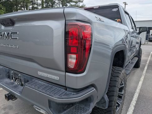 Used 2024 GMC Sierra 1500 Elevation w/ Preferred Package AWD/4WD image 9
