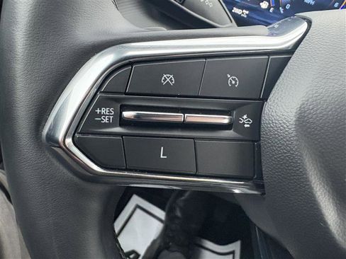 Used 2025 Chevrolet Equinox LT w/ Convenience Package II image 25