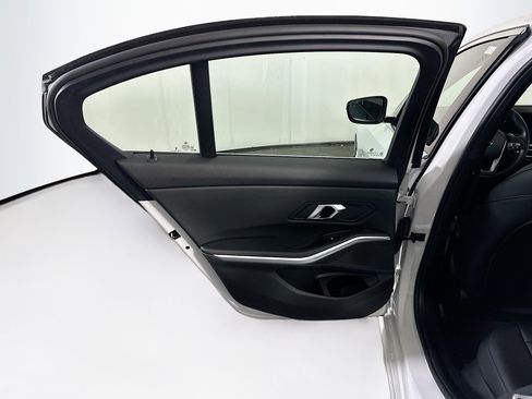 Used 2024 BMW 330i Sedan image 28