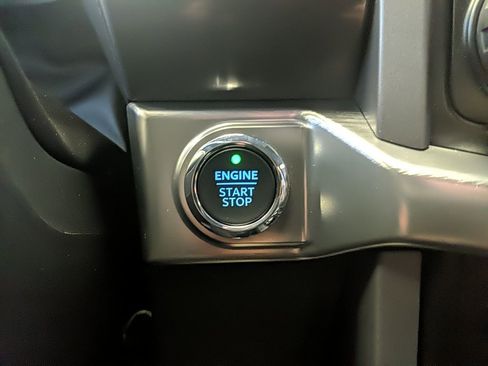 Certified 2023 Ford F150 Lariat w/ Equipment Group 502A High image 29