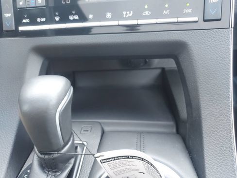 Used 2019 Toyota Avalon Touring w/ Advanced Safety Package FWD image 18