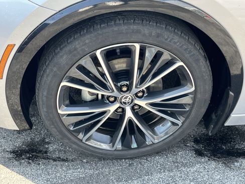 Used 2024 Toyota Prius XLE image 11