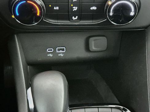 Used 2025 Buick Encore GX Preferred FWD image 26