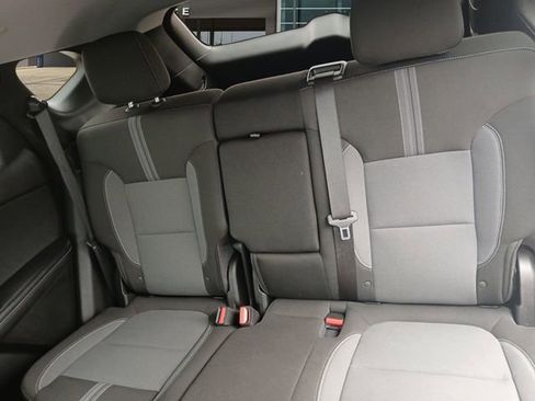 Used 2025 Chevrolet Blazer LT image 13