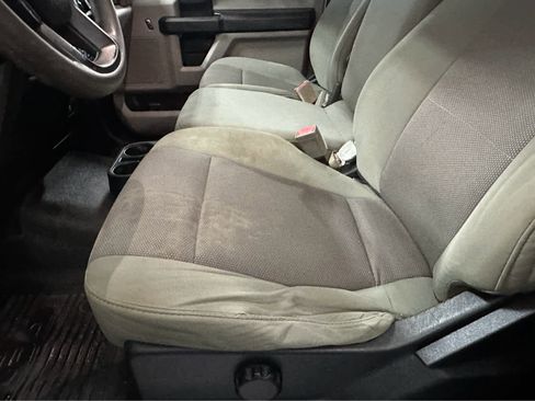 Certified 2017 Ford F250 XL w/ STX Appearance Package image 9