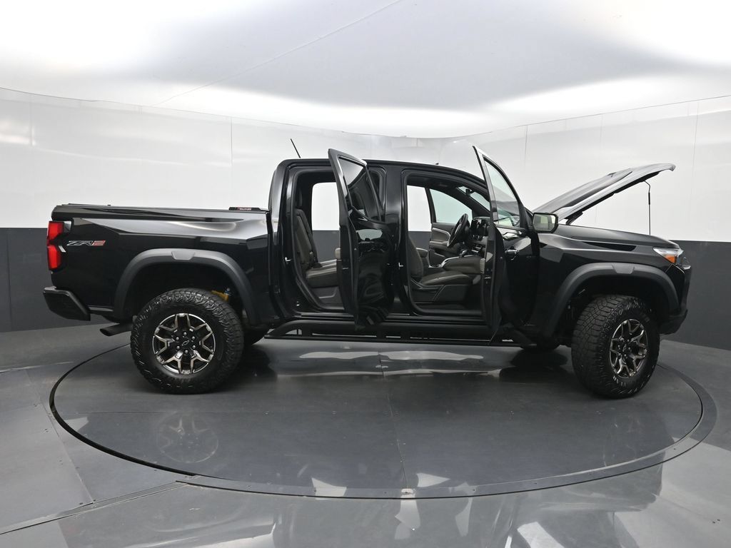 Used 2023 Chevrolet Colorado ZR2 w/ ZR2 Convenience Package III AWD/4WD image 36