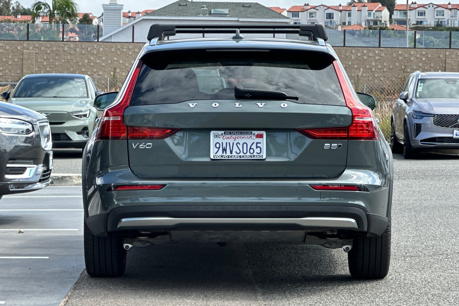 Certified 2026 Volvo V60 B5 Cross Country Plus w/ Climate Package AWD/4WD image 5