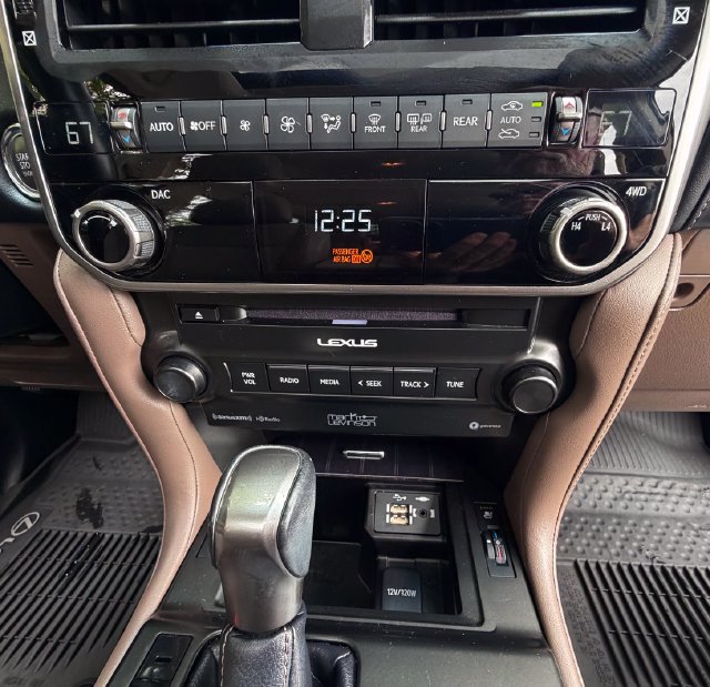 Certified 2023 Lexus GX 460 Premium w/ Accessory Package AWD/4WD image 22
