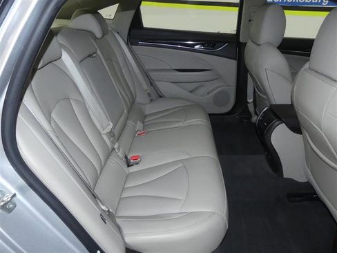 Used 2017 Buick LaCrosse Preferred image 21