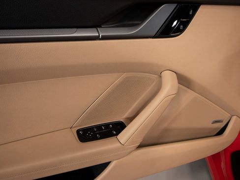 Used 2021 Porsche 911 Carrera S image 33