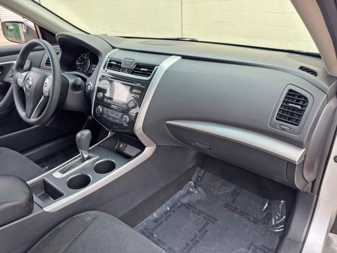 Used 2015 Nissan Altima 2.5 S w/ Special Edition Package FWD image 13