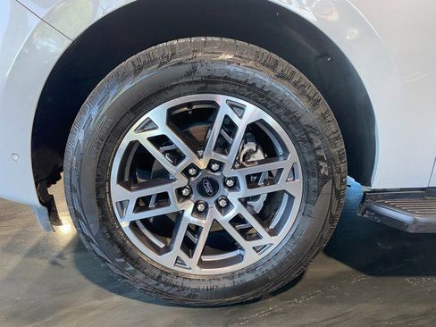 Used 2025 Ford Expedition Max Active AWD/4WD image 10