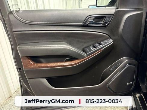 Used 2020 GMC Yukon SLT w/ Premium Edition AWD/4WD image 12