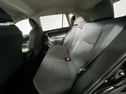 Used 2019 Toyota RAV4 LE FWD image 28