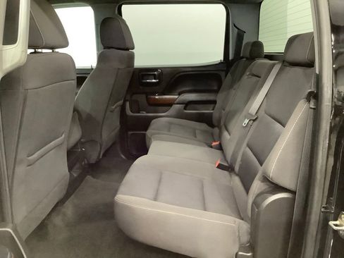 Used 2018 GMC Sierra 3500 SLE w/ SLE Preferred Package AWD/4WD image 4