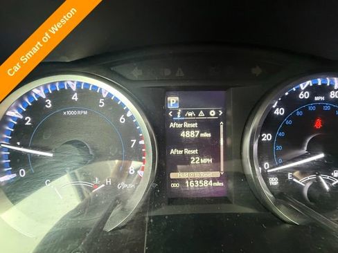 Used 2017 Toyota Highlander LE AWD/4WD image 13
