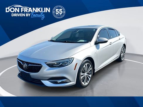 Used 2018 Buick Regal Essence w/ Driver Confidence Package #1 AWD/4WD image 1