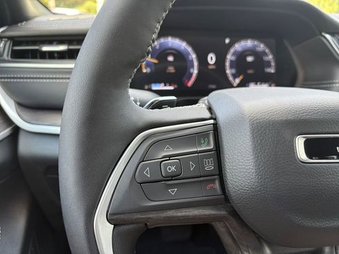 New 2025 Jeep Grand Cherokee Limited w/ Luxury Tech Group II image 19