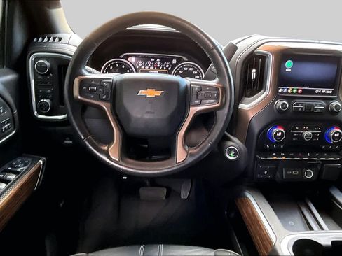 Used 2021 Chevrolet Silverado 1500 High Country w/ Technology Package AWD/4WD image 7