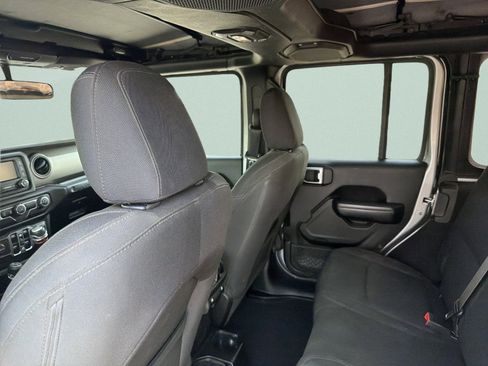 Used 2018 Jeep Wrangler Unlimited Sport S AWD/4WD image 15