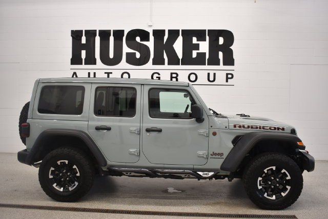 Used 2024 Jeep Wrangler Unlimited Rubicon w/ Safety Group AWD/4WD image 2
