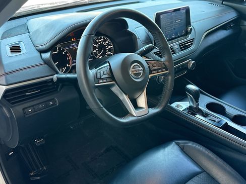 Used 2021 Nissan Altima 2.5 SR image 9