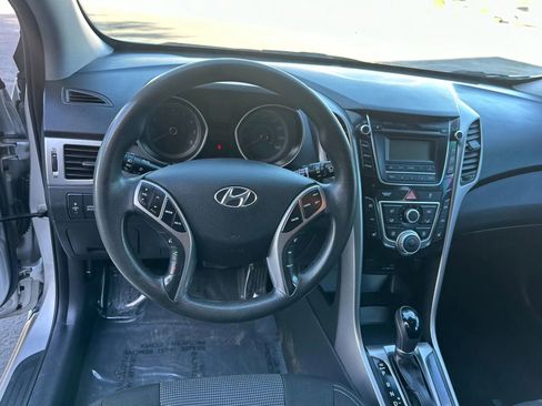 Used 2013 Hyundai Elantra GT image 11