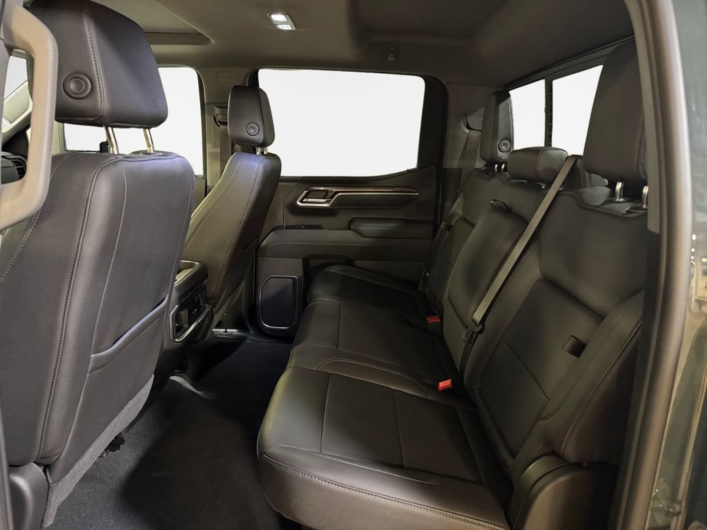 Used 2026 Chevrolet Silverado 1500 LTZ AWD/4WD image 24