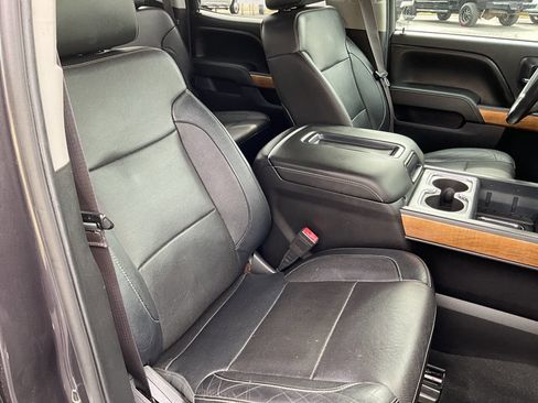 Used 2015 Chevrolet Silverado 2500 LTZ image 16