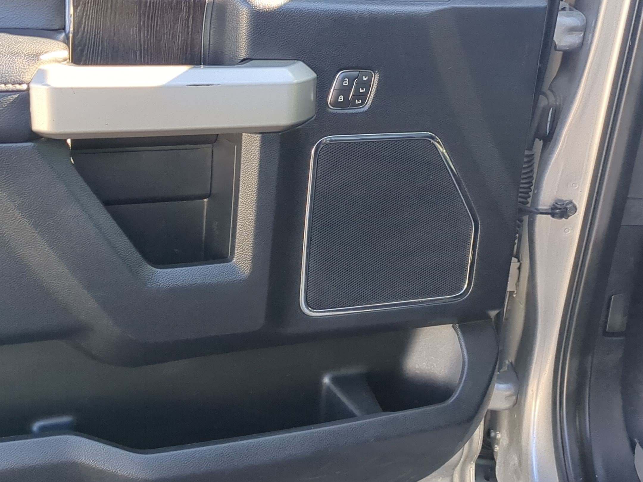 Used 2020 Ford F250 Lariat w/ Lariat Value Package AWD/4WD image 15