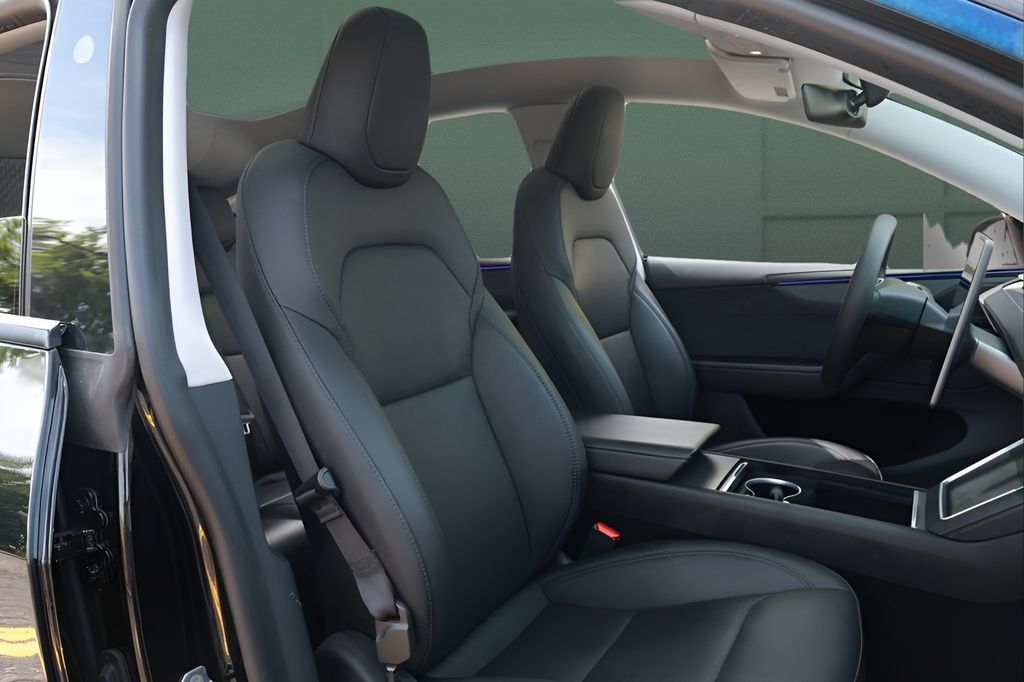 Used 2026 Tesla Model Y Long Range RWD image 28