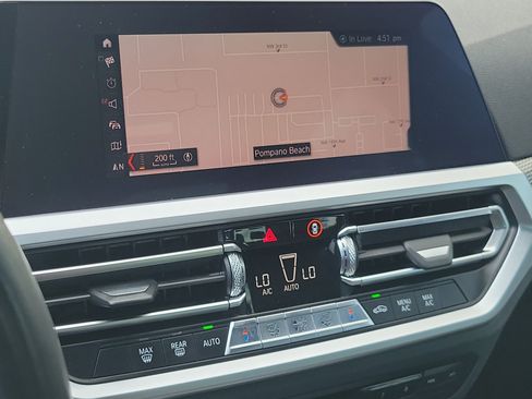 Used 2020 BMW 330i Sedan w/ M Sport Package RWD image 28