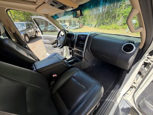 Used 2006 Mercury Mountaineer Premier image 23