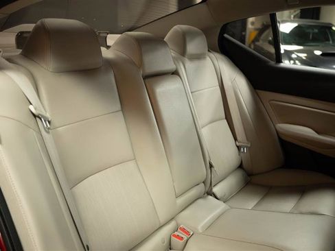 Used 2019 Nissan Altima 2.5 Platinum image 16