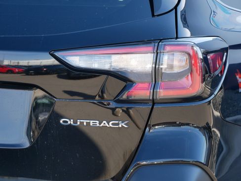 Used 2023 Subaru Outback Limited AWD/4WD image 17