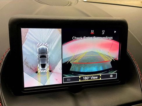 Used 2021 Aston Martin V8 Vantage Base image 25