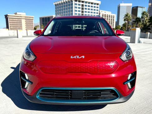 Used 2022 Kia Niro EX image 10