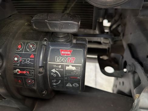 Used 2019 Jeep Wrangler Unlimited Sahara AWD/4WD image 19