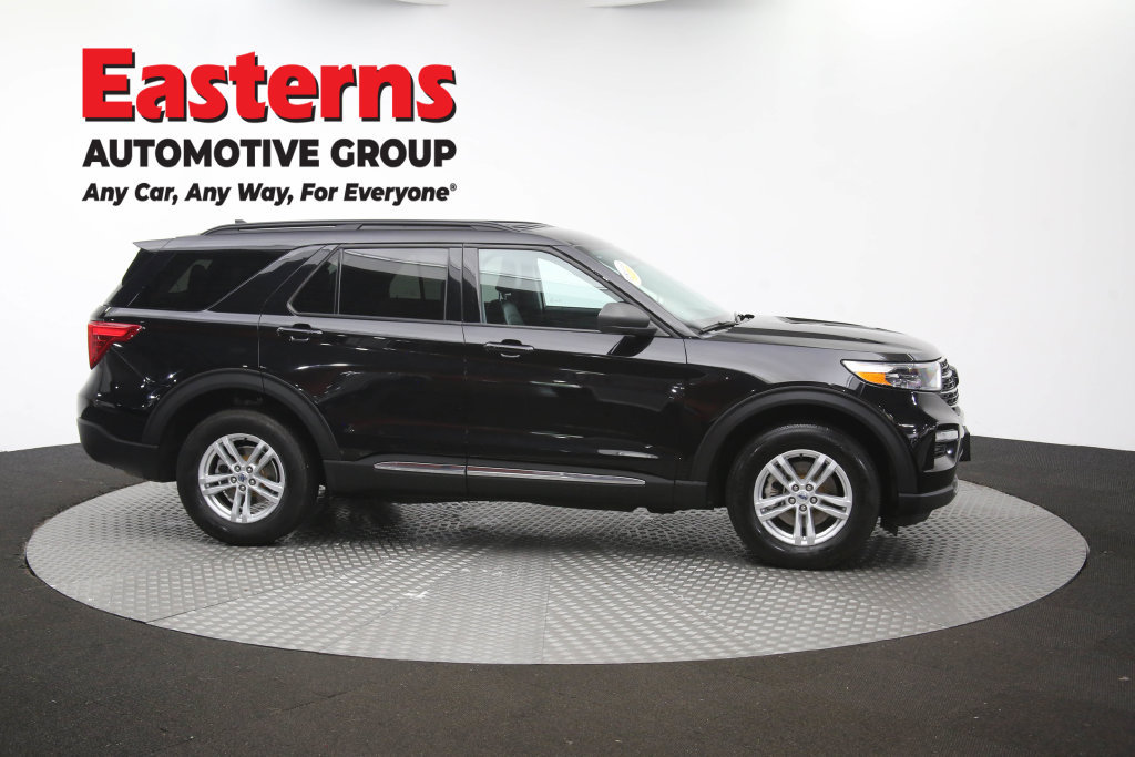 Used 2023 Ford Explorer XLT w/ Equipment Group 202A AWD/4WD image 48