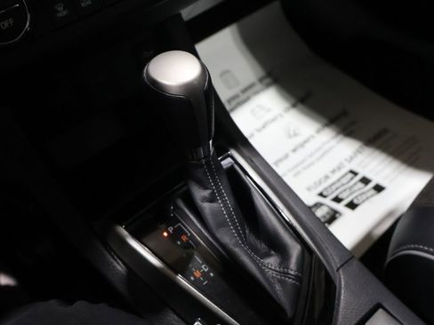 Used 2016 Toyota Corolla S image 12