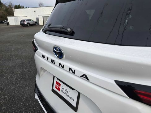 Certified 2024 Toyota Sienna XSE image 16