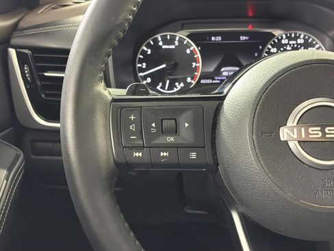 Used 2023 Nissan Rogue SL w/ SL Premium Package FWD image 27